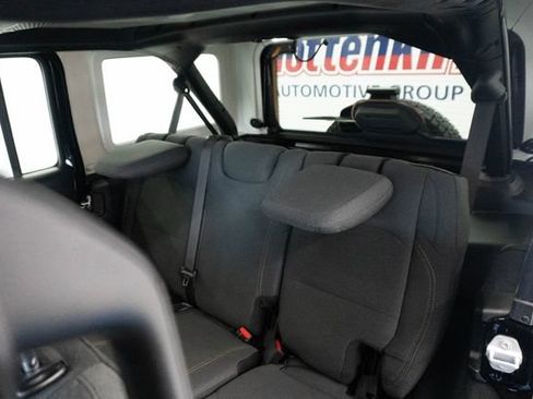 Used 2024 Jeep Wrangler Unlimited Sport AWD/4WD image 21