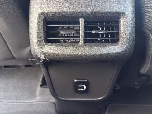 Used 2018 GMC Terrain SLE image 29