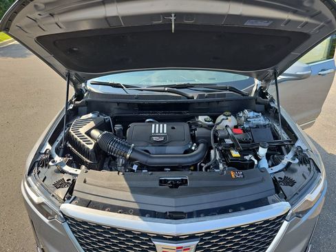 Used 2025 Cadillac XT6 Luxury AWD/4WD image 34