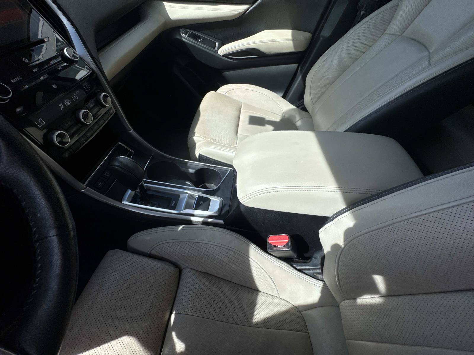Used 2020 Subaru Ascent Limited w/ Technology Package AWD/4WD image 24