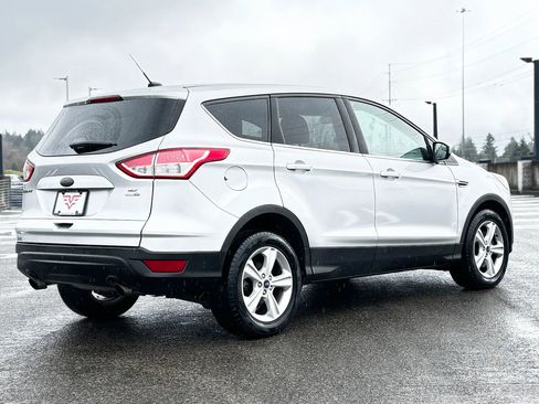 Used 2015 Ford Escape SE image 5