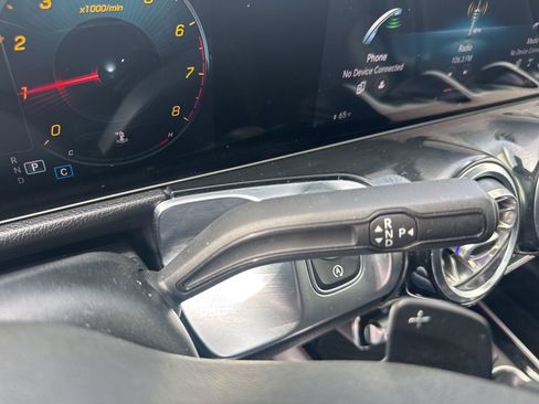 Used 2021 Mercedes-Benz GLB 250 4MATIC w/ AMG Line image 29