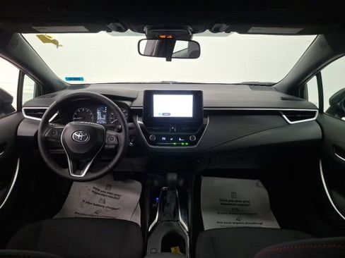 Used 2025 Toyota Corolla SE image 13