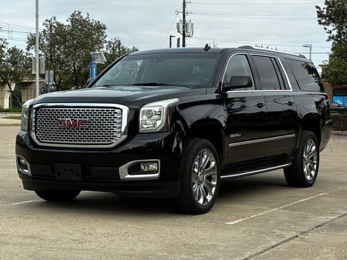 Used 2015 GMC Yukon XL Denali w/ Touring Package RWD image 6