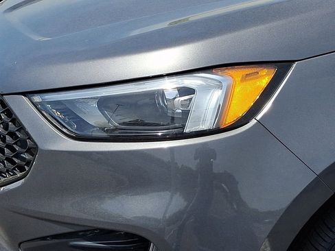 Certified 2022 Ford Edge ST-Line AWD/4WD image 9