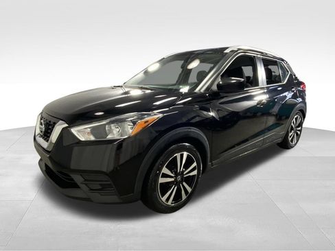 Used 2019 Nissan Kicks FWD image 4