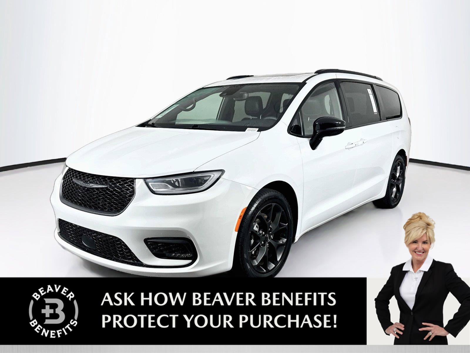 Used 2025 Chrysler Pacifica Limited FWD image 1