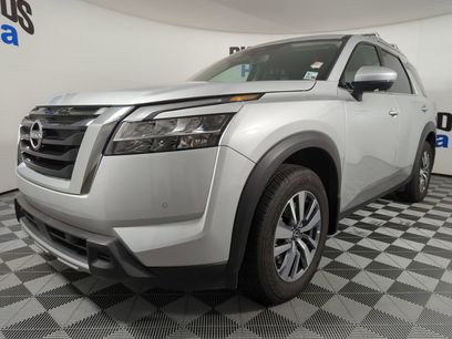Used 2024 Nissan Pathfinder SL w/ Cargo Package