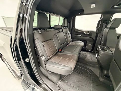 Certified 2024 Chevrolet Silverado 1500 High Country w/ High Country Premium Package AWD/4WD image 29