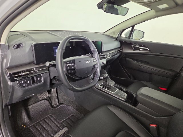 Certified 2026 Kia Sportage EX FWD image 14