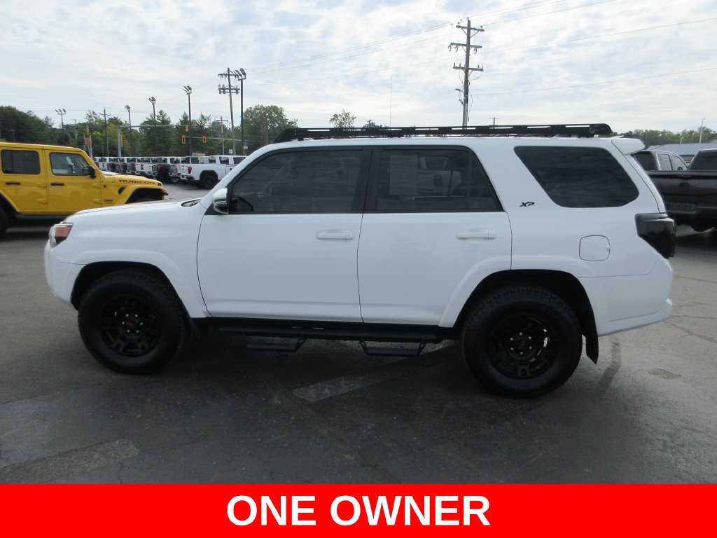 Used 2020 Toyota 4Runner SR5 Premium w/ Moonroof Package AWD/4WD image 11