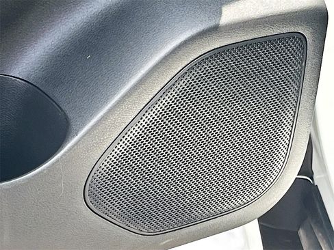 Used 2023 Nissan Rogue SV image 18