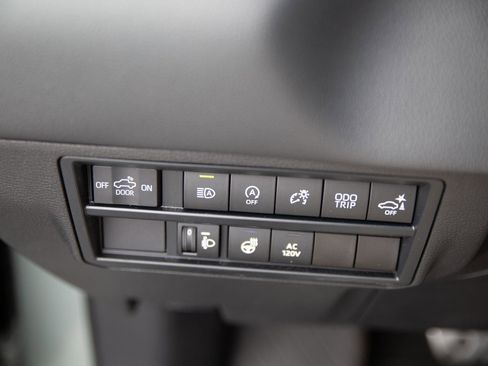 Used 2023 Toyota Tundra Limited w/ TRD Off-Road Package AWD/4WD image 20