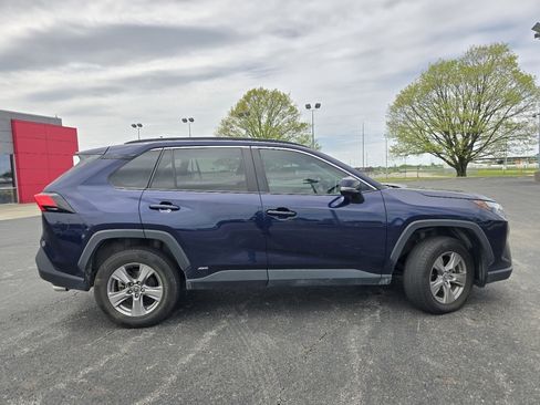 Certified 2023 Toyota RAV4 XLE w/ Convenience Package AWD/4WD image 17