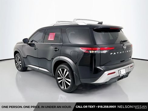 Certified 2025 Nissan Pathfinder Platinum w/ Cargo Package FWD image 7