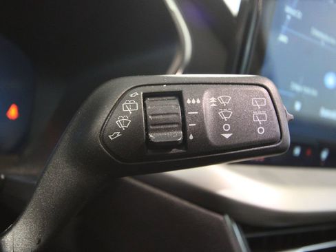 Used 2025 Ford Escape SE w/ PHEV Premium Package FWD image 14