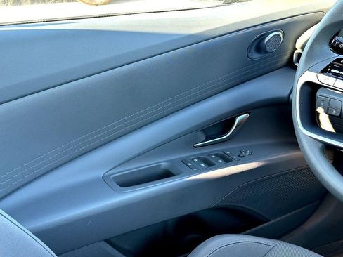 Used 2024 Hyundai Elantra SE image 26