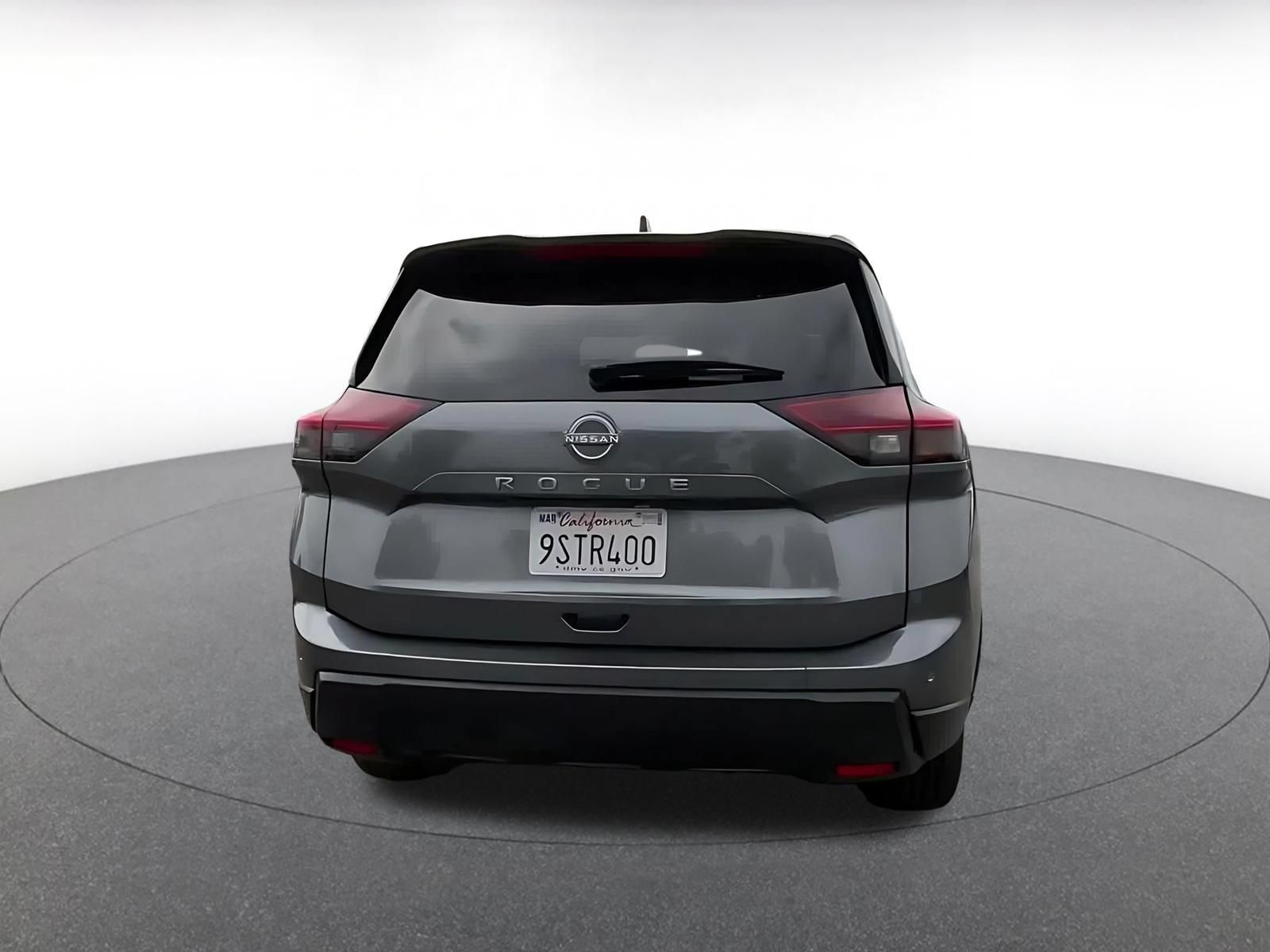 Used 2025 Nissan Rogue SV FWD image 12