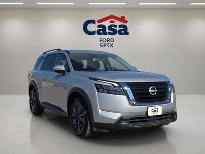 Used 2023 Nissan Pathfinder SV