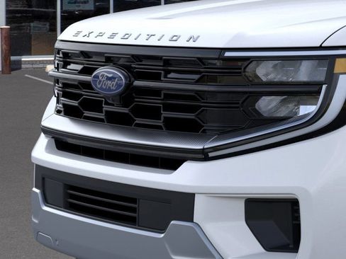 New 2025 Ford Expedition Max Platinum w/ Platinum Ultimate Package AWD/4WD image 40