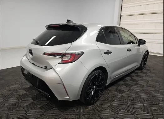 Used 2020 Toyota Corolla SE w/ Carpet Mat Package FWD image 2
