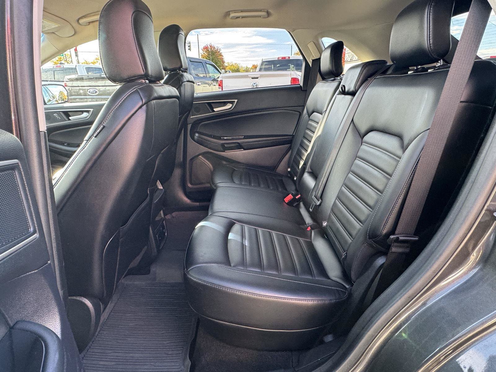 Used 2020 Ford Edge SEL w/ Convenience Package AWD/4WD image 29