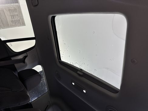 Used 2023 GMC Acadia SLE w/ Driver Convenience Package image 22