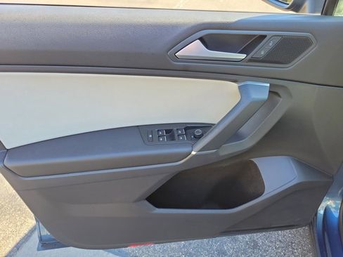 Certified 2020 Volkswagen Tiguan SE image 21