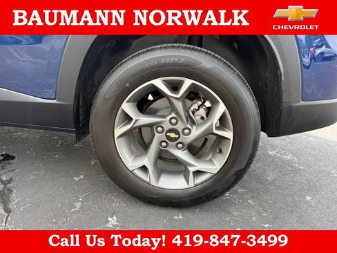 Used 2024 Chevrolet Trax LT w/ Driver Confidence Package FWD image 22