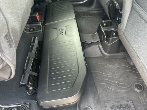 Used 2024 Jeep Gladiator Sport AWD/4WD image 8