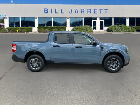 New 2026 Ford Maverick XLT w/ XLT Luxury Package FWD image 3