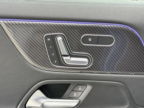 Used 2024 Mercedes-Benz GLA 35 AMG 4MATIC image 18