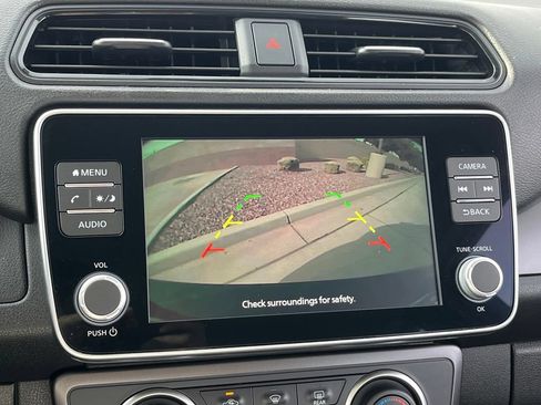 Used 2025 Nissan Leaf S FWD image 17