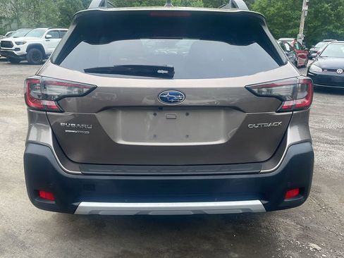 Used 2023 Subaru Outback Limited AWD/4WD image 6