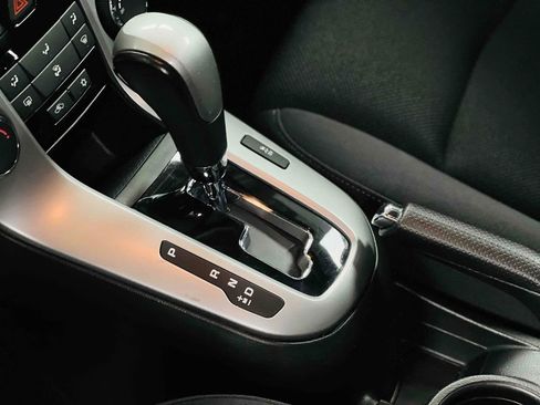 Used 2013 Chevrolet Cruze LT w/ All-Star Edition image 28