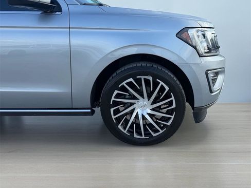 Used 2020 Ford Expedition Limited w/ Equipment Group 301A image 4