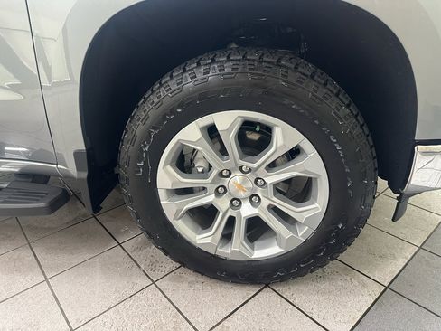 Certified 2025 Chevrolet Silverado 1500 LTZ w/ LTZ Premium Package AWD/4WD image 15