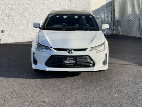 Used 2014 Scion tC image 3