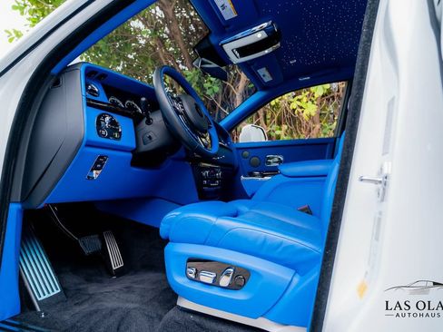 Used 2024 Rolls-Royce Phantom Sedan RWD image 23