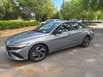 Used 2025 Hyundai Elantra Sport w/ Cargo Package
