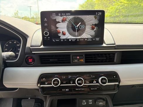 Used 2025 Honda Pilot EX-L image 21