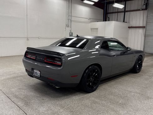 Used 2018 Dodge Challenger T/A image 11