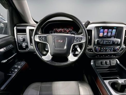 Used 2017 GMC Sierra 1500 SLT w/ Suspension Package, Off-Road AWD/4WD image 10