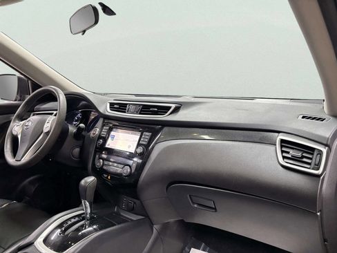 Used 2016 Nissan Rogue SL w/ SL Premium Package image 22