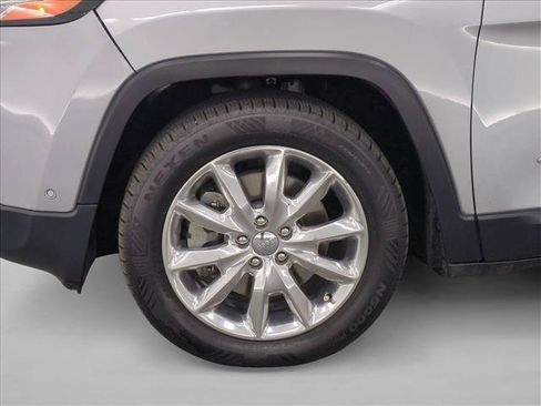Used 2014 Jeep Cherokee Limited w/ Technology Group FWD image 28