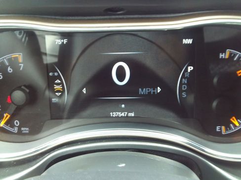 Used 2014 Jeep Grand Cherokee Limited AWD/4WD image 18