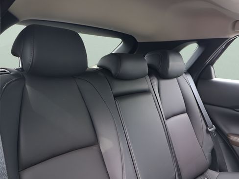 Used 2025 MAZDA CX-30 AWD 2.5 S w/ Premium Package image 19