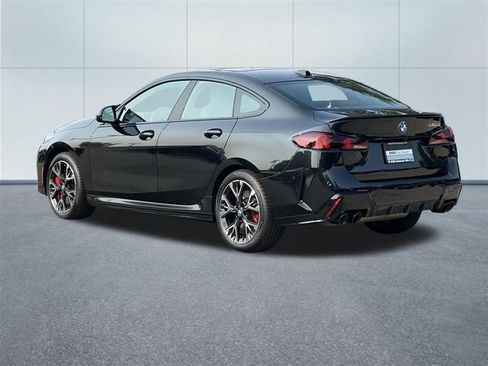 Used 2026 BMW M235i xDrive w/ Technology Package AWD/4WD image 8