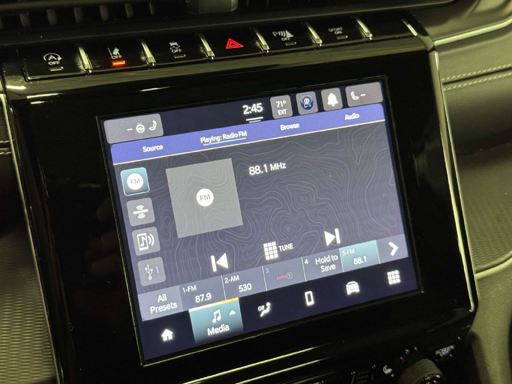 Used 2023 Jeep Grand Cherokee L Laredo AWD/4WD image 25