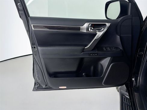 Used 2022 Lexus GX 460 Premium w/ Premium Package AWD/4WD image 6